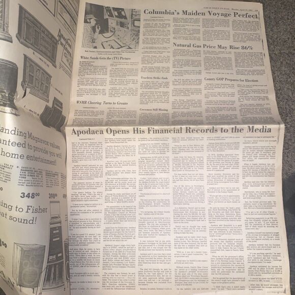 Shuttle Up ‘Like A Champ’ Albuquerque Journal April 13, 1981 Main Section - Picture 5 of 10